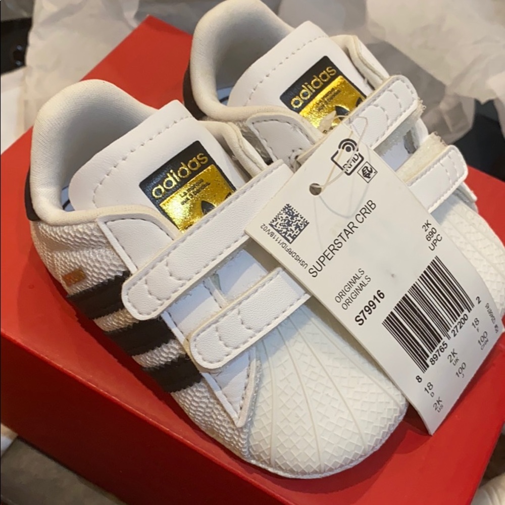 Adidas superstar sneaker